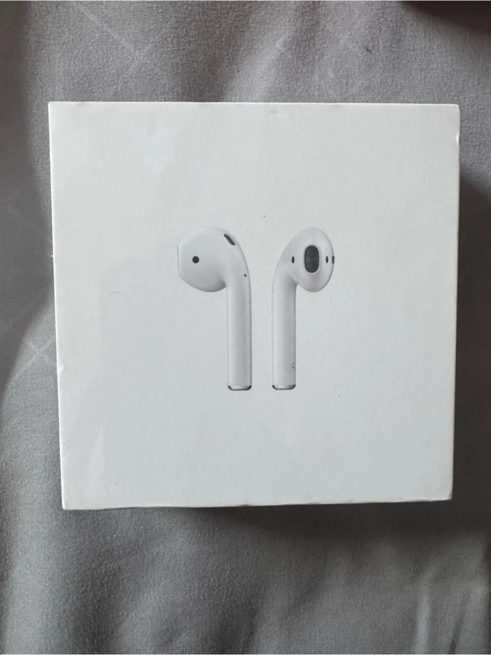 Apple White Wireless Earbuds with Charging Case